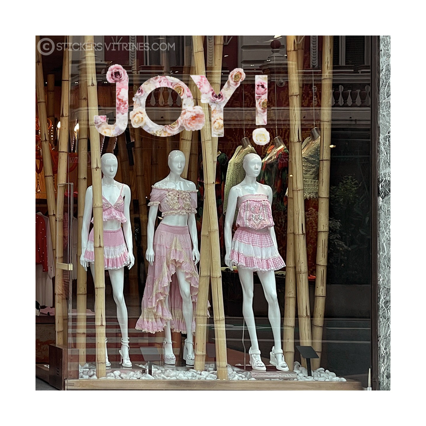 Stickers lettrage fleurs JOY ! printemps saison idee decoration magasin mode opticien vitrophanie lettre adhesive  