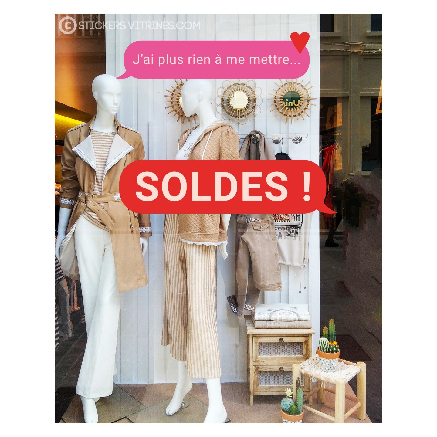 Adhésif SMS pour les Soldes : décorez la devanture de votre commerce.