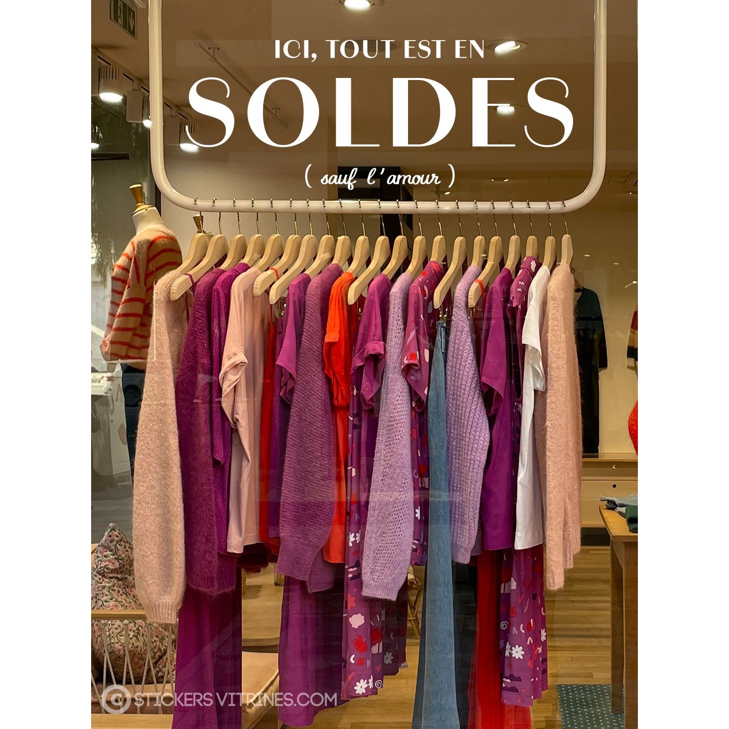 Sticker Soldes St Valentin : Lettrage adhésif pour vitrine de magasin